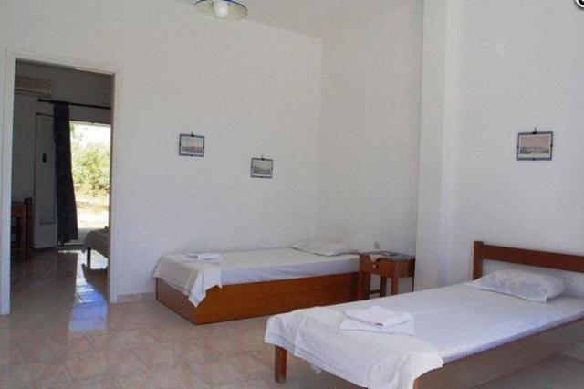 Amfitrion Hotel Vári Стая снимка